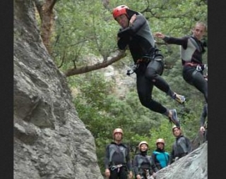  Salto de barranquismo nivel medio 